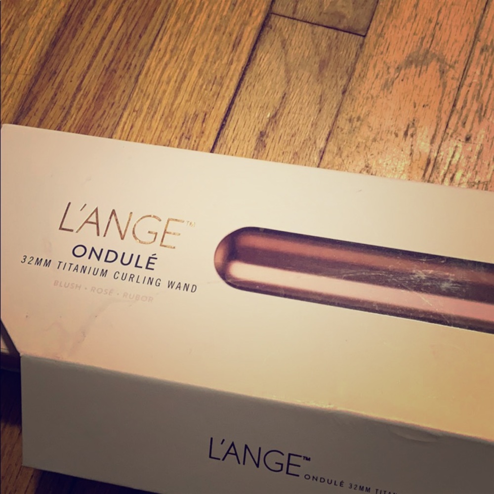 Curling Wand. Used once. Perfect condition. 415°